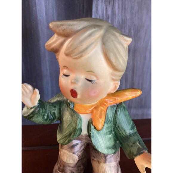 Napcoware Boy and girl kissing Figurine No. C-8502 - Picture 14 of 15